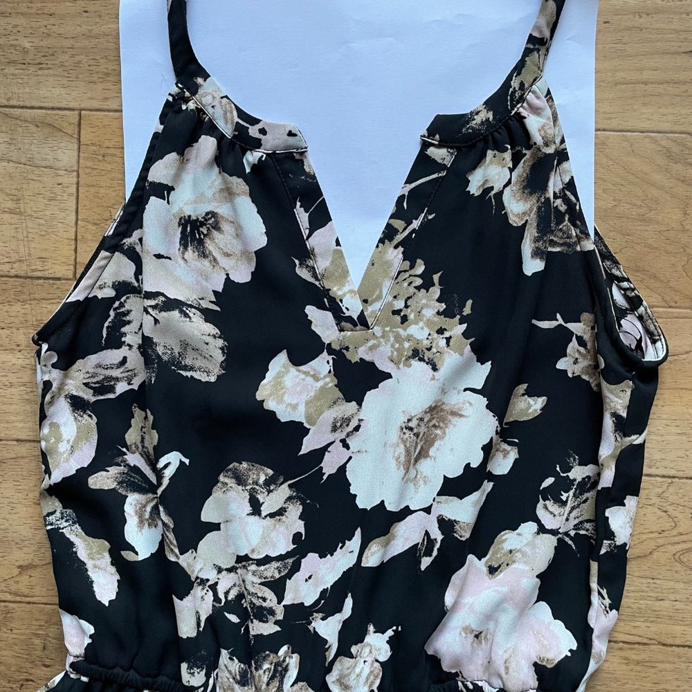 Skies Are Blue, XSP floral romper - Picture 2 of 5